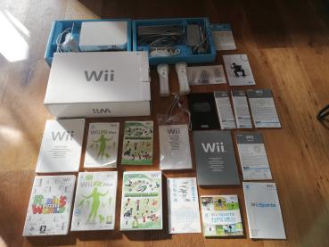Nintendo Wii OVP Set mit 4 Spielen (siehe Foto)